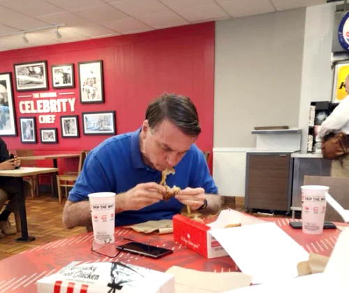 Bolsonaro dans un KFC en Floride